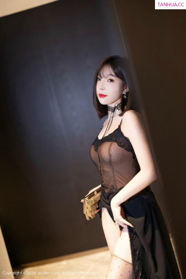 陈芝 芝芝Booty [XiuRen]高清写真图 2024.10.24 No.9339 徐莉芝Booty美腿黑丝第18张图片